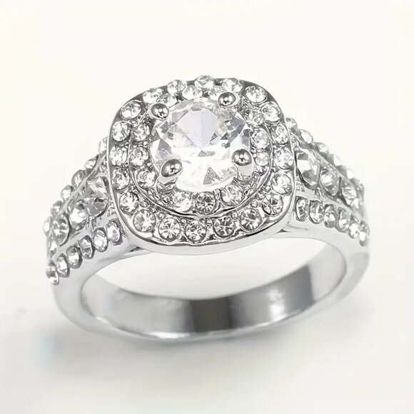 Sophisticated Aurora Ring - Dazzling Synthetic Crystals - Picture 3 of 5